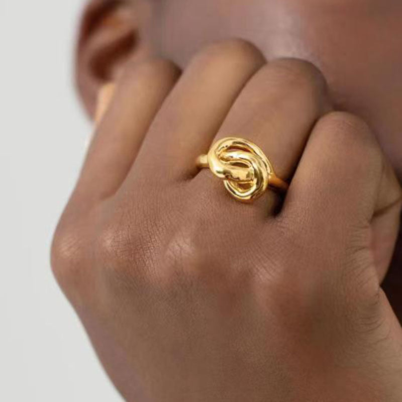 Fashionable Knot Ring for Statement Look - Belberrie Studios