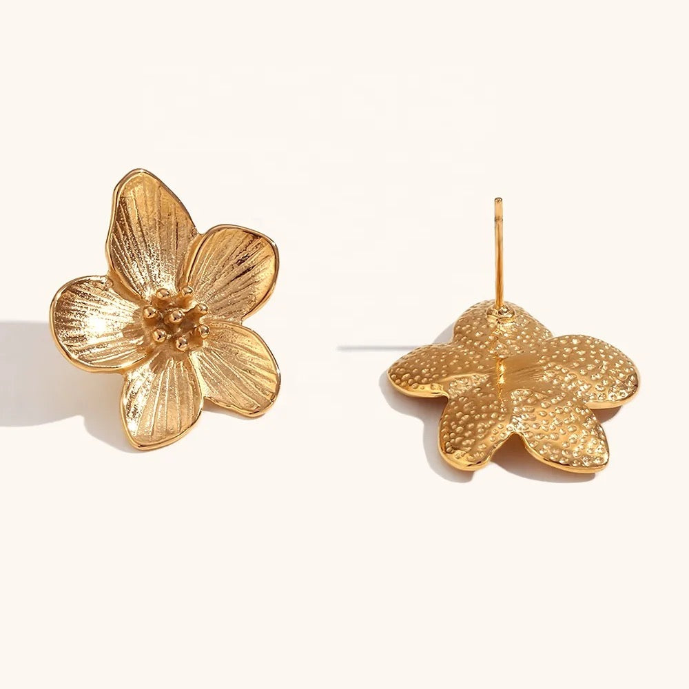 Zahra Stud Earrings