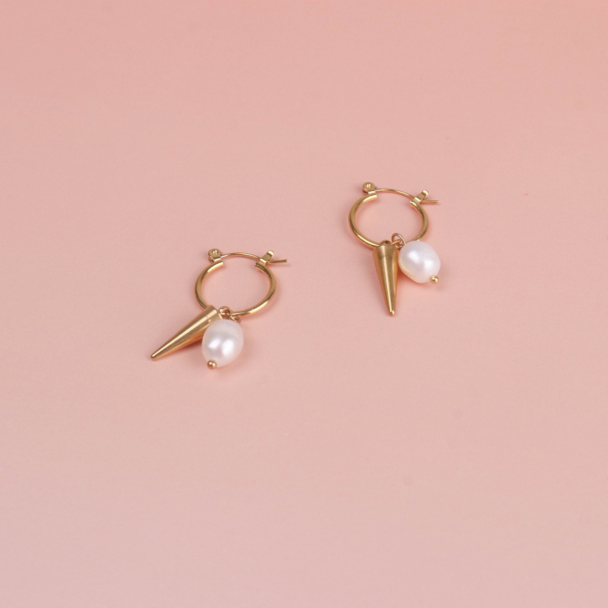 Pearls and Rock 'n Roll: Edgy Elegance - Belberrie Studios