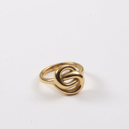 Fashionable Knot Ring for Statement Look - Belberrie Studios