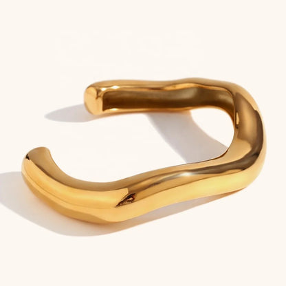 Maneater Bangle