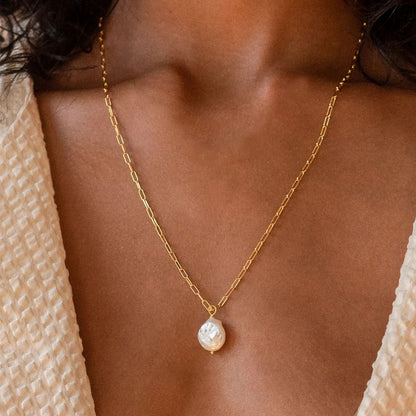 Freshwater Pearl Necklace | Timeless Elegance