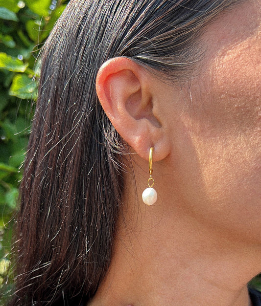  Classic Pearl on Hoop Earrings - Belberrie Studios / Waterproof anti tarnish and hypoallergenicjewelry